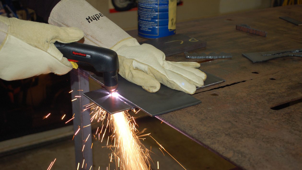 Learn the Process to Cut Metal by A Plasma Cutter
